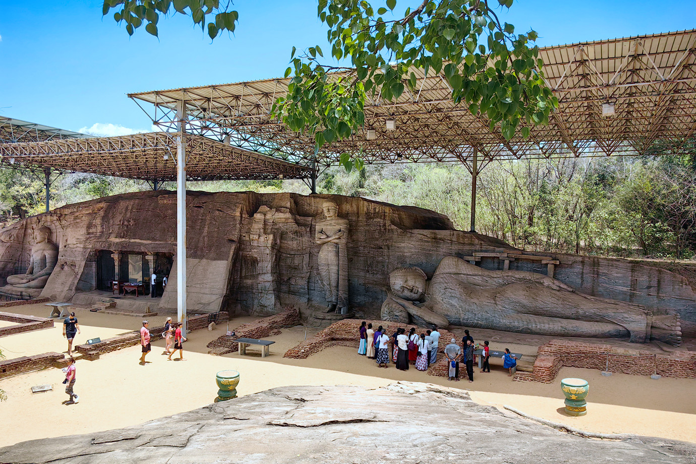 斯里蘭卡-波隆納魯沃遺址 Polonnaruwa (三佛石窟)